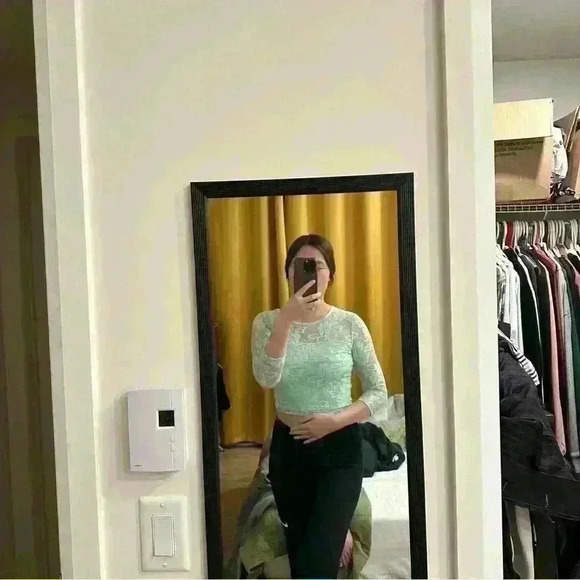 Topshop |  womens xsmall mint green lace 3/4 sleeves crop top sheer in the back - Picture 5 of 5